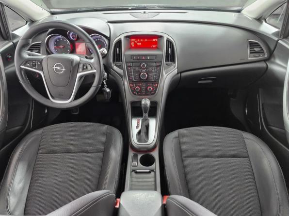 Opel Astra J с пробегом 2011 года, цена 615 000 рублей, 166268 км, хэтчбек, Автокод Объявления