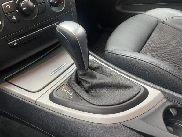 BMW 1 серии I (E81/E82/E87/E88) Рестайлинг с пробегом 2011 года, цена 650 000 рублей, 231000 км, хэтчбек, Автокод Объявления