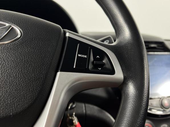 Hyundai Solaris I Рестайлинг с пробегом 2014 года, цена 963 200 рублей, 174650 км, седан, Автокод Объявления