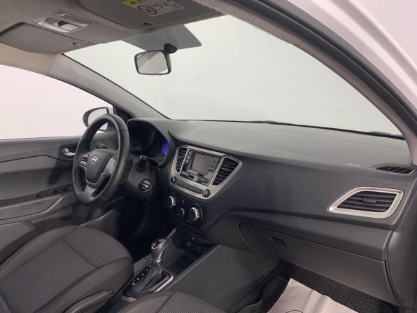 Hyundai Solaris II Рестайлинг с пробегом 2021 года, цена 1 453 600 рублей, 112462 км, седан, Автокод Объявления