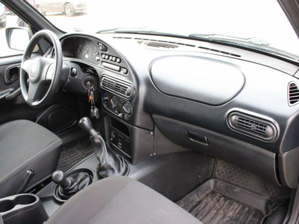 Chevrolet Niva I Рестайлинг с пробегом 2017 года, цена 739 000 рублей, 108847 км, внедорожник, Автокод Объявления
