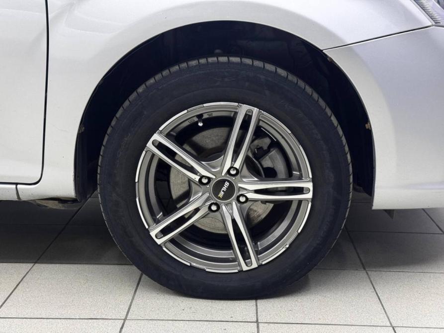 Toyota Corolla XI (E160 E170 E180) Благовещенск  - изображение 13