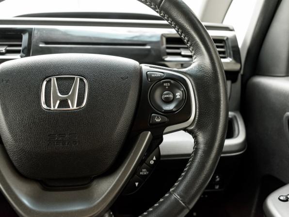 Honda Stepwgn V Рестайлинг с пробегом 2019 года, цена 2 275 000 рублей, 103587 км, минивэн, Автокод Объявления