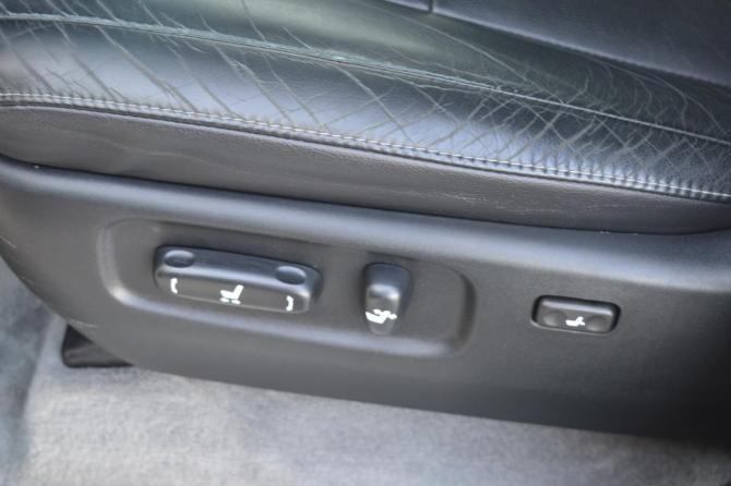 Toyota Land Cruiser 200 Series с пробегом 2011 года, цена 4 200 000 рублей, 135655 км, внедорожник, Автокод Объявления