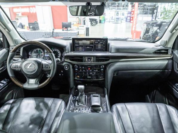 Lexus LX III Рестайлинг 2 с пробегом 2015 года, цена 5 199 000 рублей, 294411 км, внедорожник, Автокод Объявления