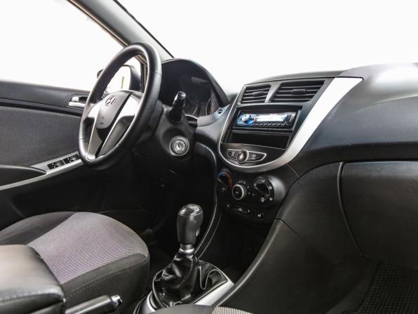Hyundai Solaris I с пробегом 2013 года, цена 587 000 рублей, 279954 км, седан, Автокод Объявления