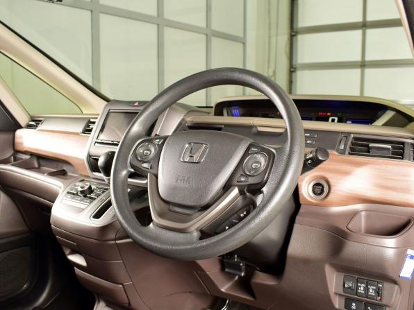 Honda Freed II Рестайлинг с пробегом 2022 года, цена 1 735 995 рублей, 88179 км, компактвэн, Автокод Объявления