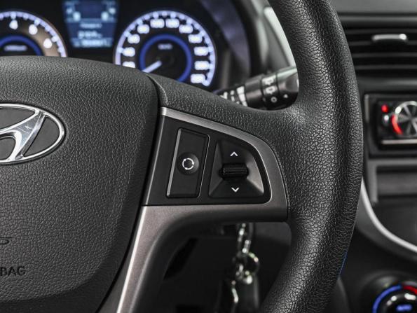 Hyundai Solaris I с пробегом 2012 года, цена 669 000 рублей, 324841 км, хэтчбек, Автокод Объявления