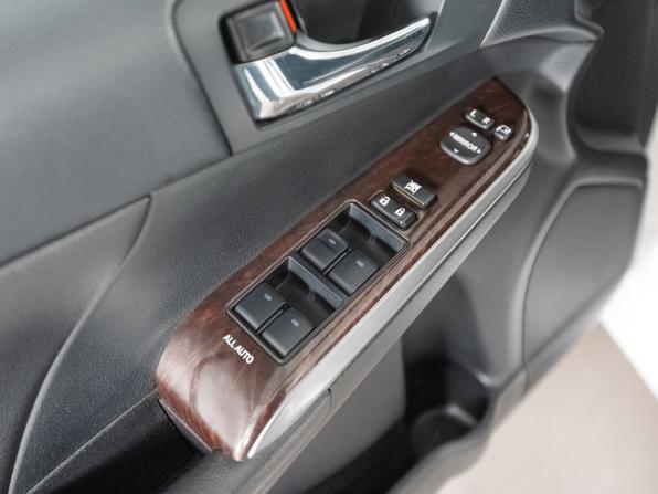 Toyota Camry VII (XV50) Рестайлинг с пробегом 2016 года, цена 2 450 000 рублей, 100234 км, седан, Автокод Объявления