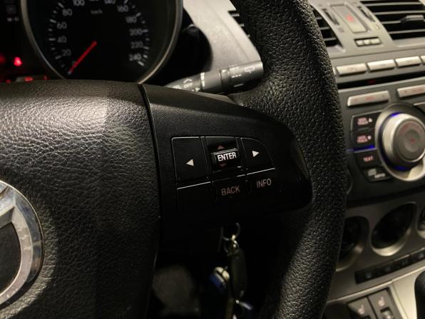 Mazda 3 II (BL) с пробегом 2011 года, цена 929 000 рублей, 175560 км, хэтчбек, Автокод Объявления