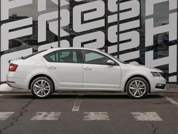 Skoda Octavia III (A7) Рестайлинг с пробегом 2019 года, цена 1 980 000 рублей, 162885 км, лифтбек, Автокод Объявления