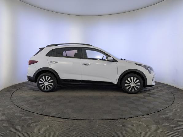 Kia Rio IV Рестайлинг с пробегом 2021 года, цена 2 040 000 рублей, 49442 км, хэтчбек, Автокод Объявления