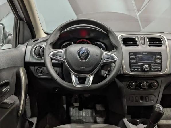 Renault Logan II Рестайлинг с пробегом 2019 года, цена 999 000 рублей, 87137 км, седан, Автокод Объявления