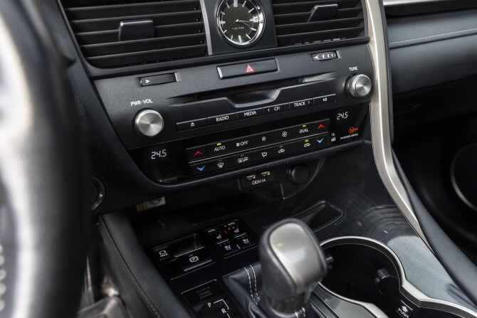 Lexus RX IV Рестайлинг с пробегом 2019 года, цена 4 549 000 рублей, 98000 км, внедорожник, Автокод Объявления