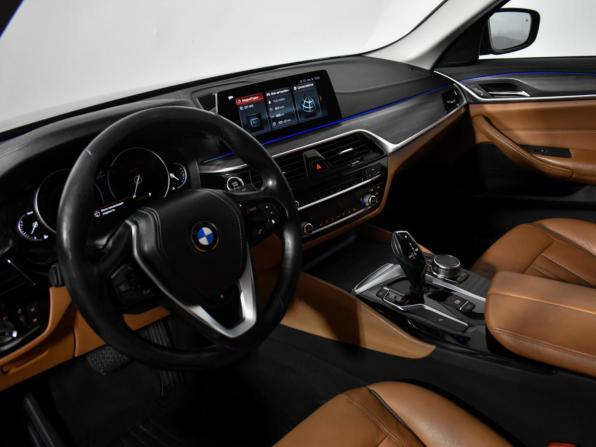BMW 5 серии VII (G30/G31/G38) с пробегом 2017 года, цена 2 430 000 рублей, 197691 км, седан, Автокод Объявления
