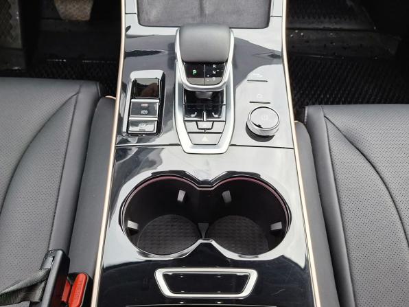 Omoda C5 I с пробегом 2023 года, цена 1 893 000 рублей, 32266 км, внедорожник, Автокод Объявления