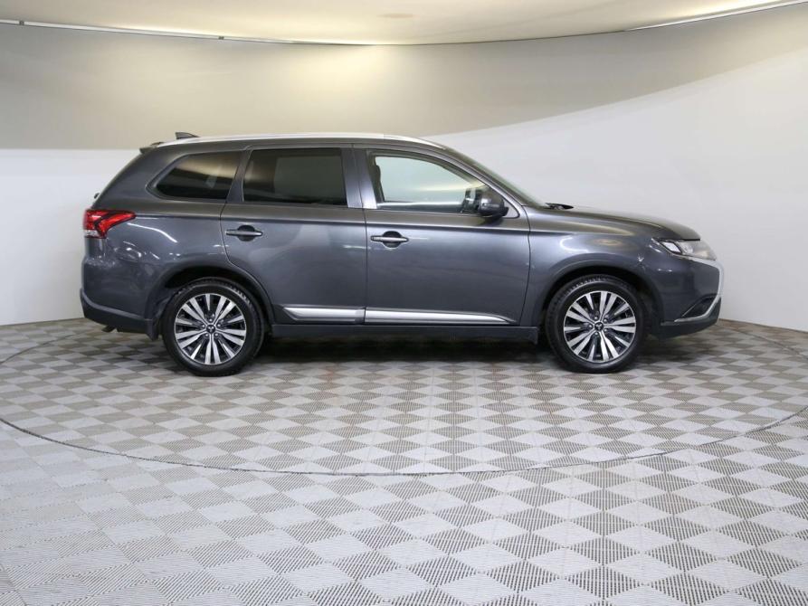 Mitsubishi Outlander III Рестайлинг 3 Санкт-Петербург  - изображение 4
