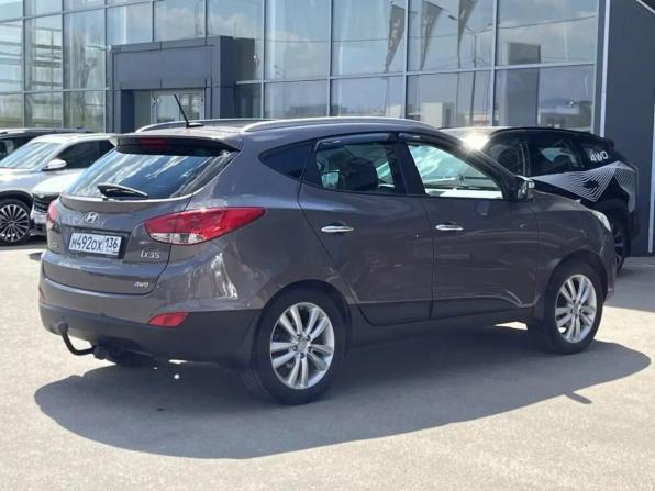 Hyundai ix35 I с пробегом 2011 года, цена 900 000 рублей, 262505 км, внедорожник, Автокод Объявления