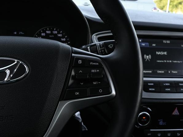 Hyundai Solaris II с пробегом 2019 года, цена 1 329 000 рублей, 92533 км, седан, Автокод Объявления