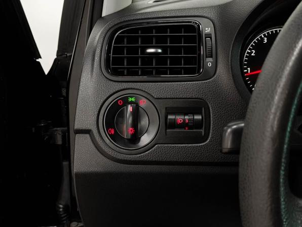Volkswagen Polo V с пробегом 2013 года, цена 487 600 рублей, 199332 км, седан, Автокод Объявления