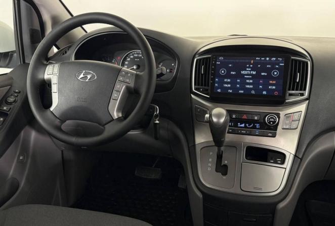 Hyundai H-1 II Рестайлинг 2 с пробегом 2021 года, цена 2 800 000 рублей, 115582 км, минивэн, Автокод Объявления