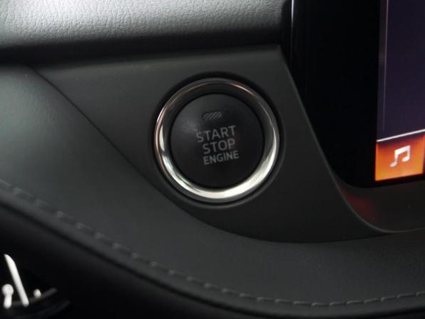 Mazda 6 III (GJ) Рестайлинг 2 с пробегом 2019 года, цена 3 250 000 рублей, 62997 км, седан, Автокод Объявления