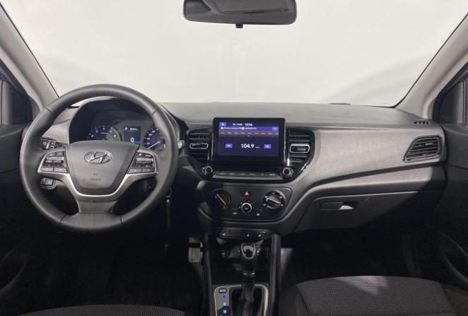 Hyundai Solaris II Рестайлинг с пробегом 2021 года, цена 1 350 000 рублей, 199484 км, седан, Автокод Объявления