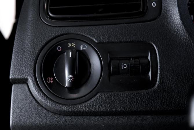 Volkswagen Polo V Рестайлинг с пробегом 2016 года, цена 1 099 000 рублей, 123851 км, седан, Автокод Объявления