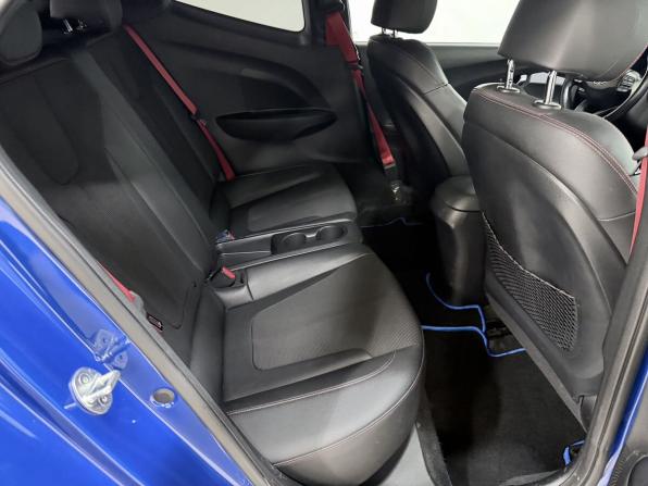 Hyundai Veloster II с пробегом 2019 года, цена 1 650 000 рублей, 97267 км, хэтчбек, Автокод Объявления