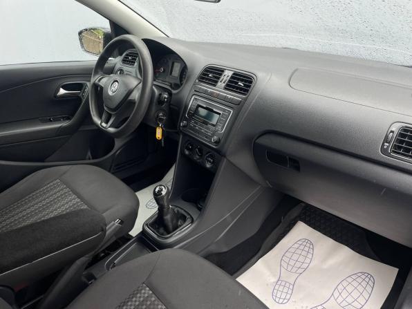 Volkswagen Polo V Рестайлинг с пробегом 2019 года, цена 1 250 000 рублей, 123731 км, седан, Автокод Объявления