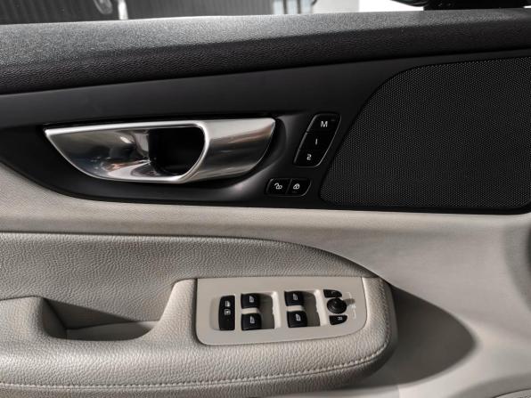 Volvo V60 Cross Country II с пробегом 2020 года, цена 3 890 000 рублей, 55241 км, универсал, Автокод Объявления