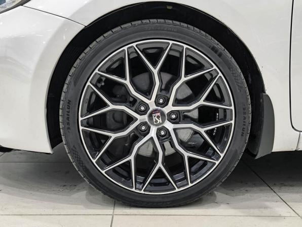 Kia Ceed II Рестайлинг с пробегом 2017 года, цена 1 370 000 рублей, 140887 км, хэтчбек, Автокод Объявления