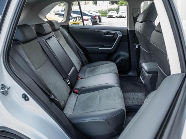 Toyota RAV4 V (XA50) с пробегом 2024 года, цена 3 689 000 рублей, 1265 км, внедорожник, Автокод Объявления