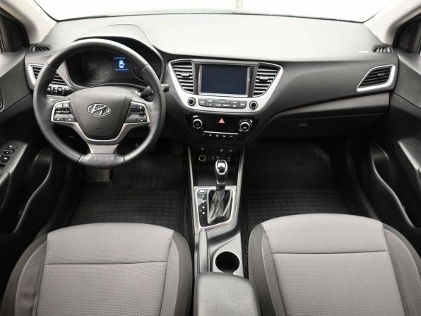 Hyundai Solaris II с пробегом 2018 года, цена 1 369 900 рублей, 142516 км, седан, Автокод Объявления