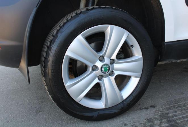 Skoda Yeti I Рестайлинг с пробегом 2013 года, цена 1 000 000 рублей, 252434 км, внедорожник, Автокод Объявления