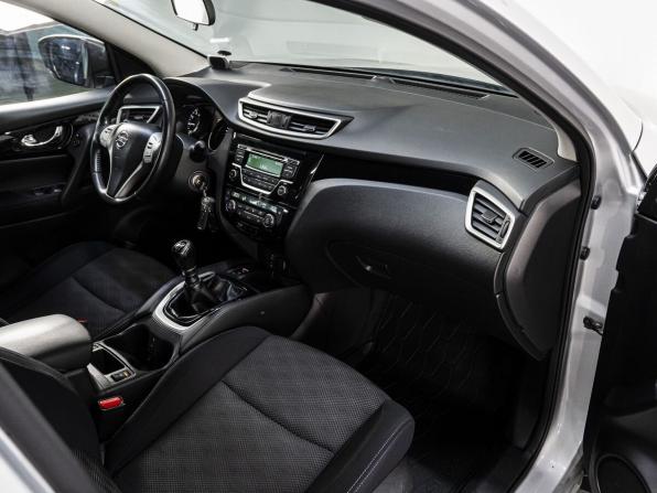 Nissan Qashqai II с пробегом 2017 года, цена 1 600 000 рублей, 94286 км, внедорожник, Автокод Объявления