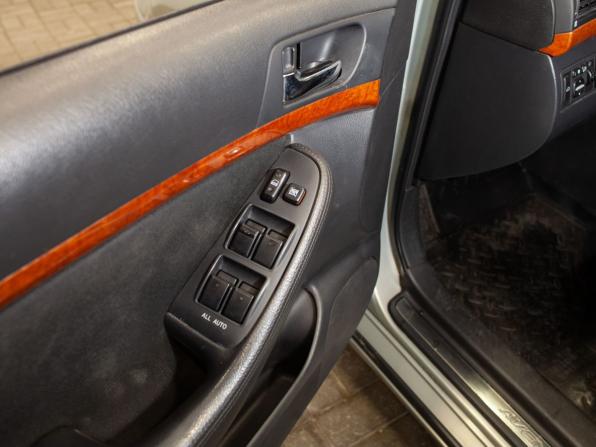 Toyota Avensis II Рестайлинг с пробегом 2008 года, цена 620 000 рублей, 245668 км, седан, Автокод Объявления