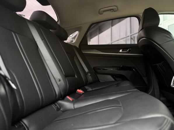 Kia K5 III с пробегом 2021 года, цена 2 550 000 рублей, 66738 км, седан, Автокод Объявления