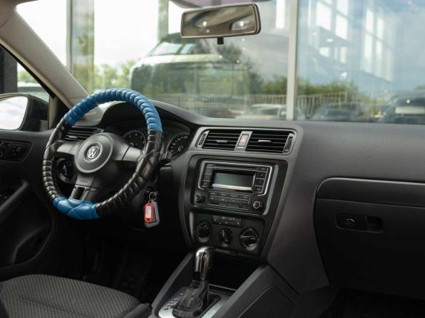 Volkswagen Jetta VI с пробегом 2014 года, цена 890 000 рублей, 188303 км, седан, Автокод Объявления