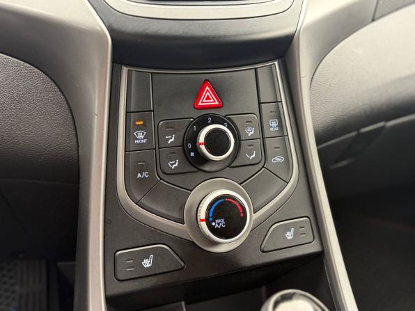 Hyundai Elantra V (MD) Рестайлинг с пробегом 2015 года, цена 775 000 рублей, 342000 км, седан, Автокод Объявления