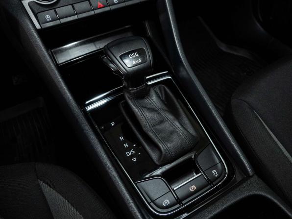 Skoda Karoq I с пробегом 2021 года, цена 2 720 000 рублей, 65807 км, внедорожник, Автокод Объявления