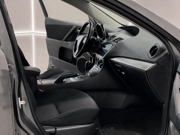 Mazda 3 II (BL) Рестайлинг с пробегом 2012 года, цена 1 095 000 рублей, 185000 км, седан, Автокод Объявления