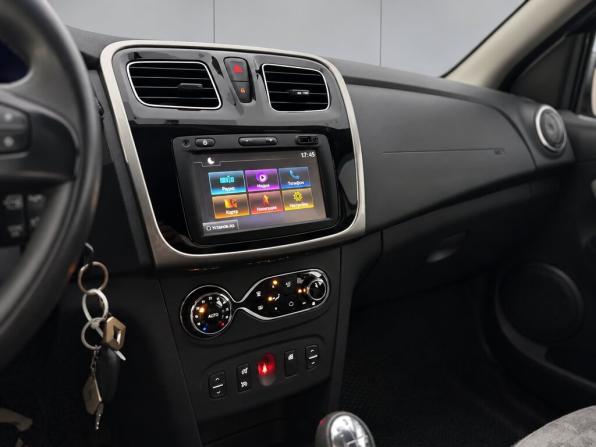 Renault Sandero II с пробегом 2017 года, цена 999 000 рублей, 19093 км, хэтчбек, Автокод Объявления