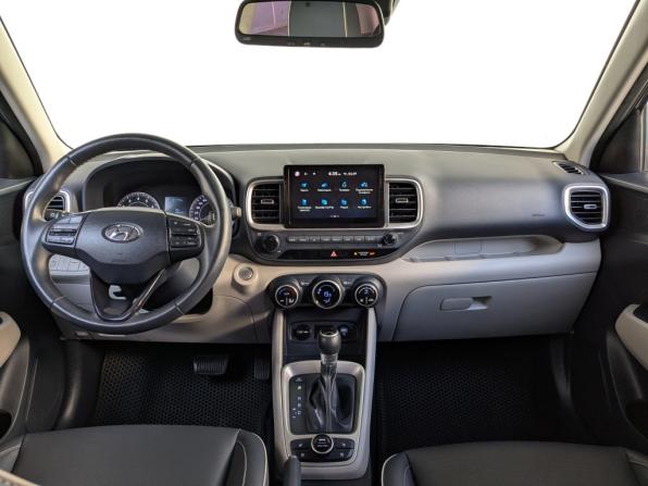 Hyundai Venue I с пробегом 2021 года, цена 1 800 000 рублей, 49110 км, внедорожник, Автокод Объявления