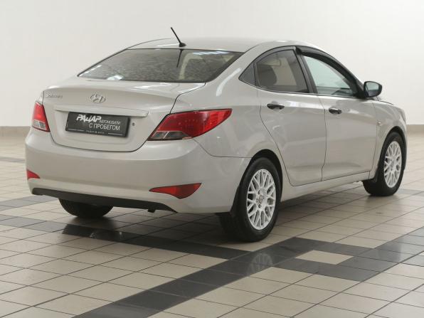 Hyundai Solaris I Рестайлинг с пробегом 2016 года, цена 989 000 рублей, 110000 км, седан, Автокод Объявления