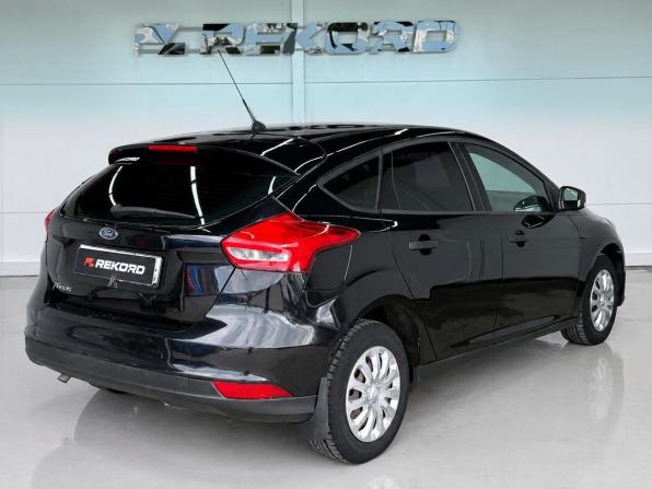Ford Focus III Рестайлинг с пробегом 2015 года, цена 929 000 рублей, 126651 км, хэтчбек, Автокод Объявления