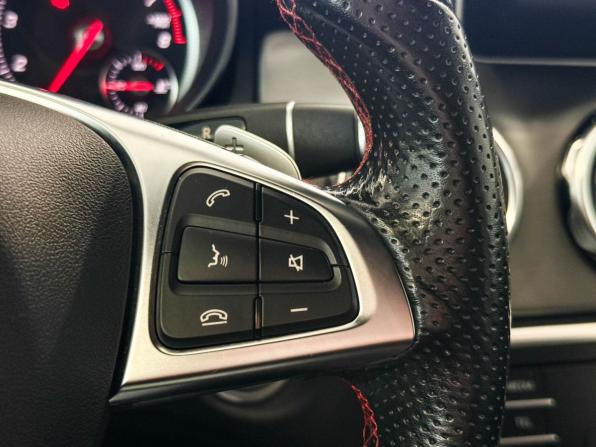Mercedes-Benz GLA I (X156) Рестайлинг с пробегом 2019 года, цена 2 217 000 рублей, 80575 км, внедорожник, Автокод Объявления