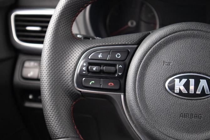 Kia Optima IV Рестайлинг с пробегом 2018 года, цена 2 199 000 рублей, 161004 км, седан, Автокод Объявления