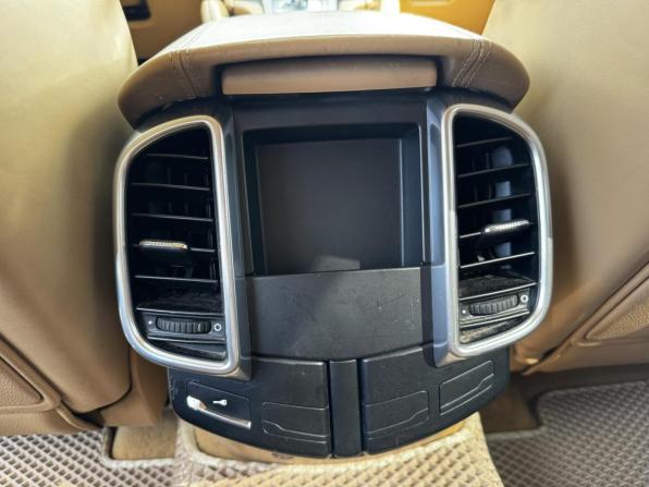 Porsche Cayenne II (958) с пробегом 2010 года, цена 1 920 000 рублей, 367762 км, внедорожник, Автокод Объявления