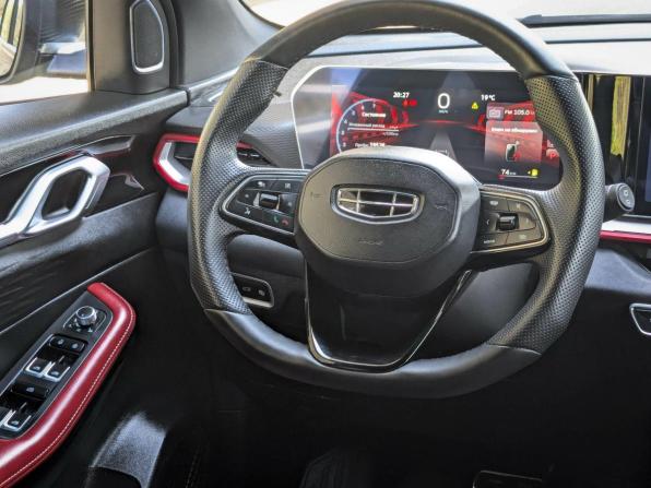 Geely Coolray I Рестайлинг с пробегом 2024 года, цена 1 699 900 рублей, 19500 км, внедорожник, Автокод Объявления
